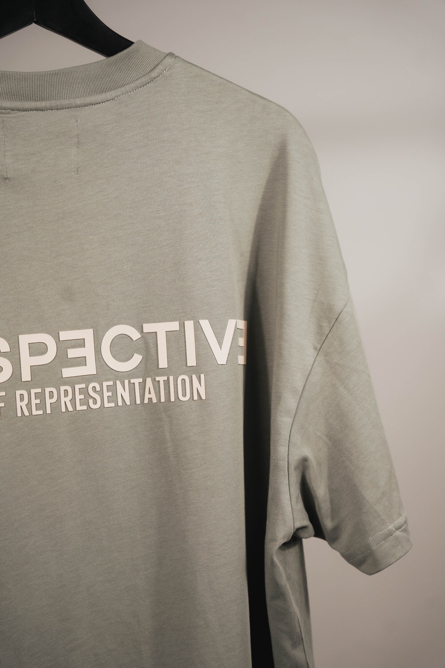 Perspective Basic T-shirt Olive