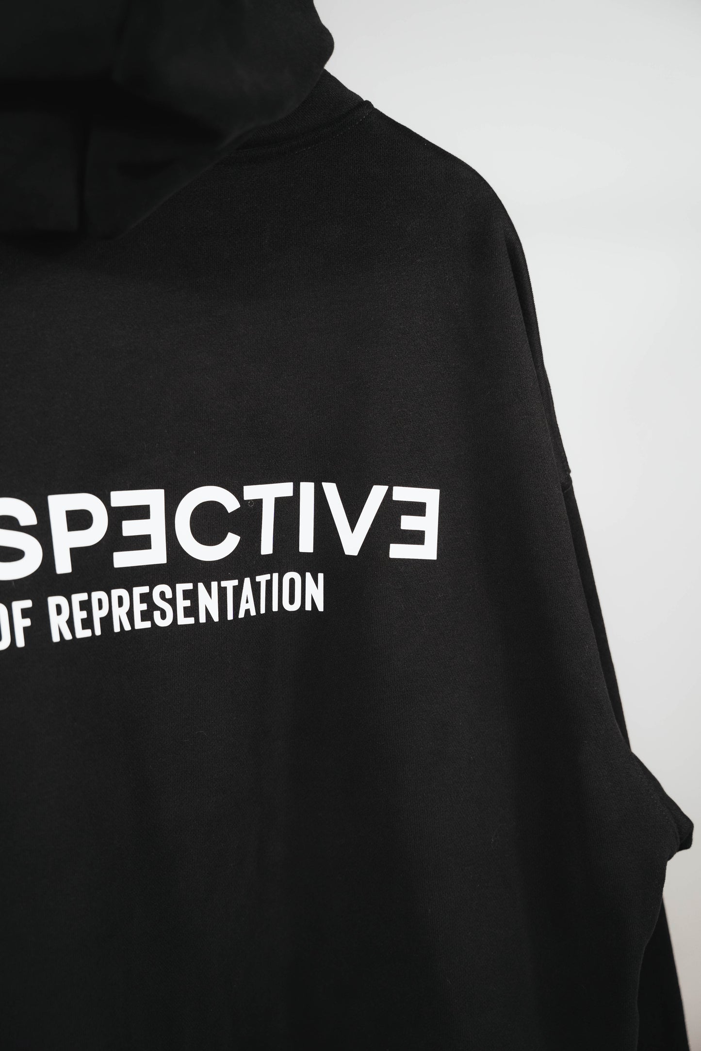 Perspective Basic Hoodie Black